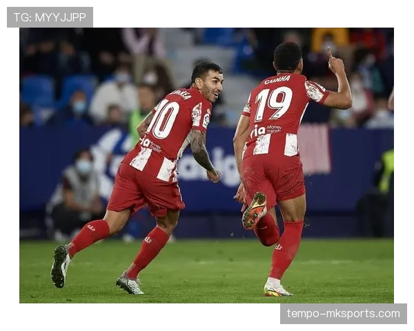 西甲明星加盟新东家，表现稳健备受期待